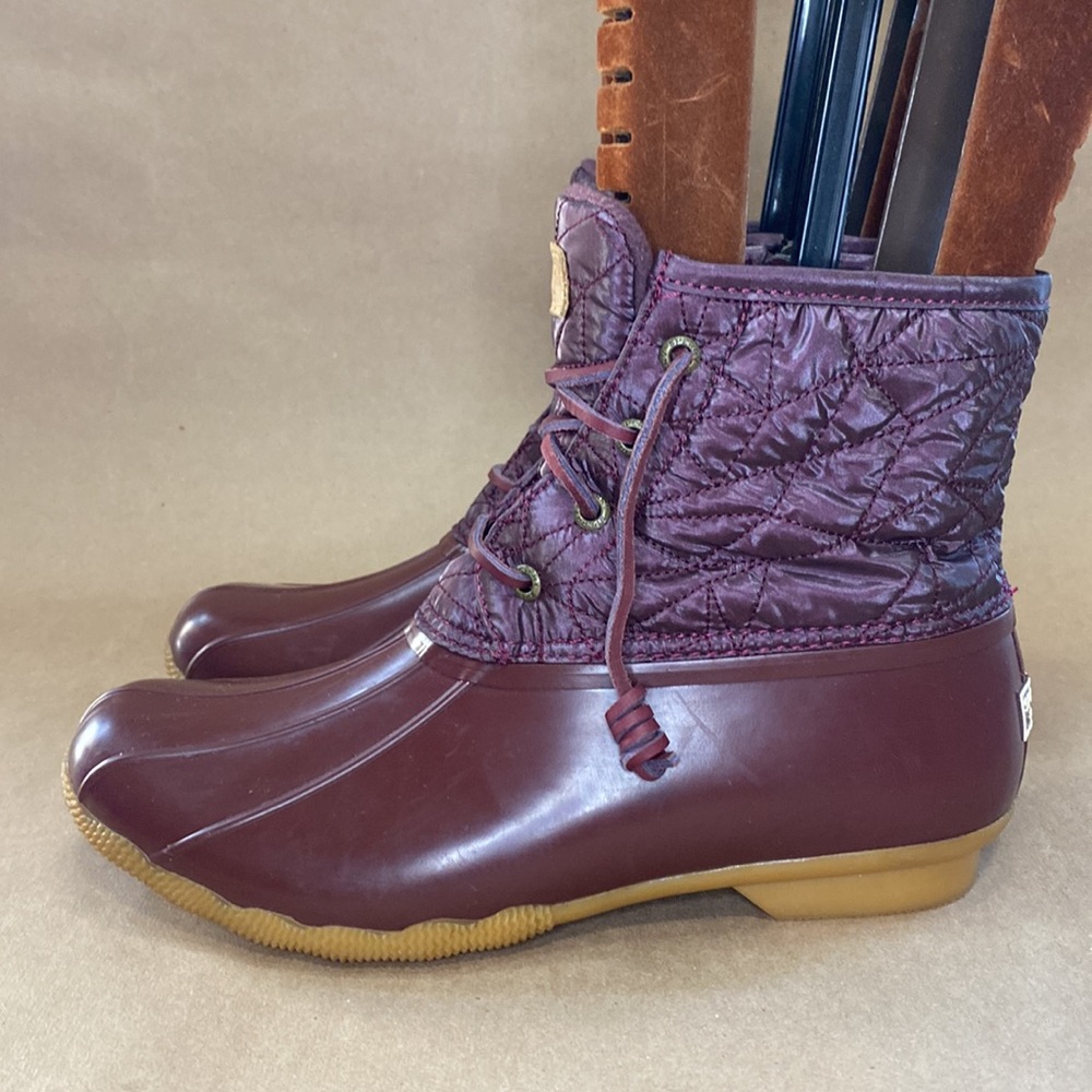 Sperry "Saltwater" Quilted Rubber Duck Boot, Wine/Maroon, Women's size 9